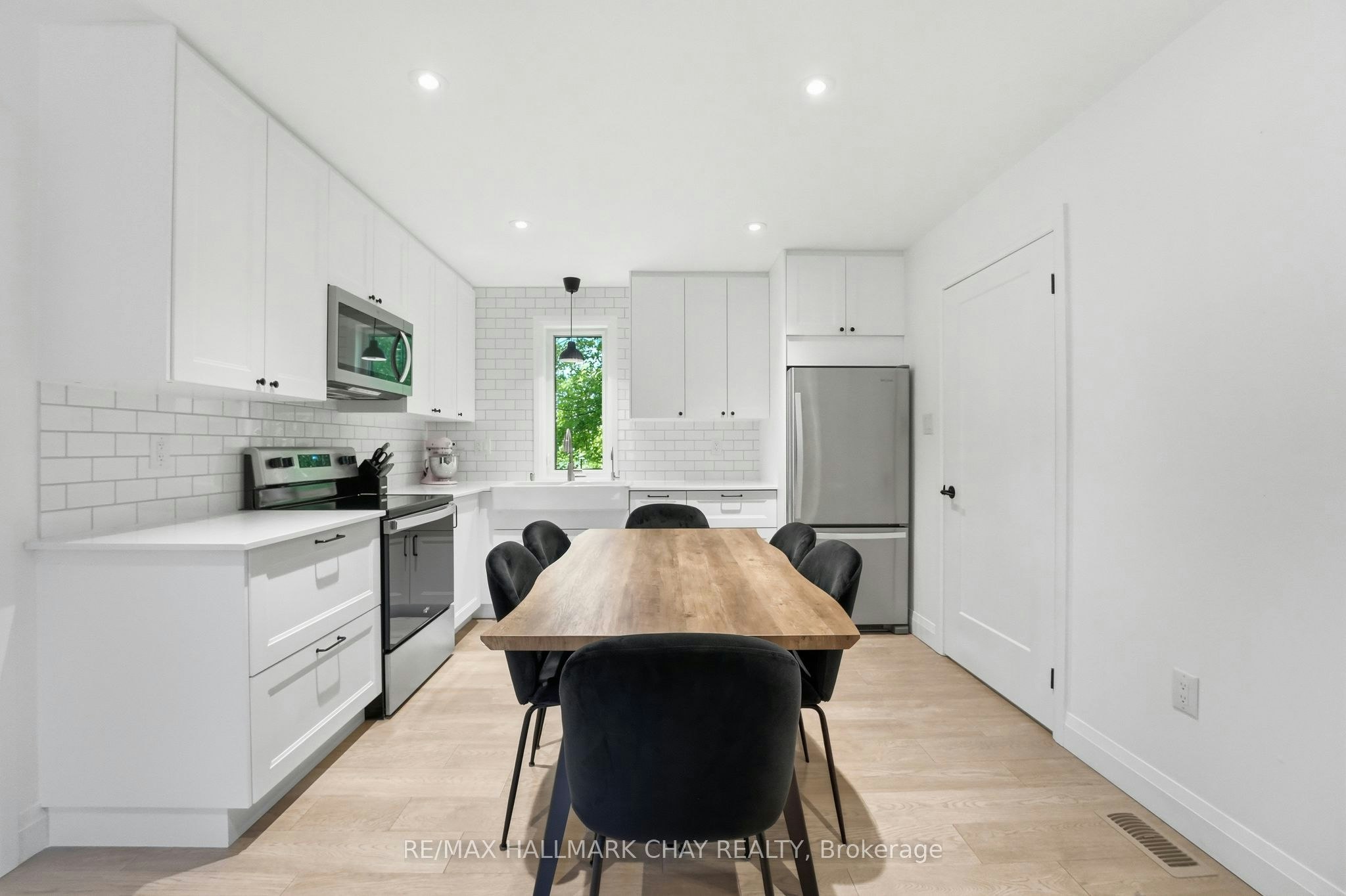 147 Murphy Road, Essa, ON, L0M 1B1 - 3