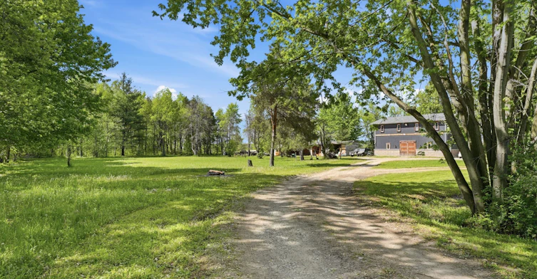 147 Murphy Road, Essa, ON, L0M 1B1 - 16