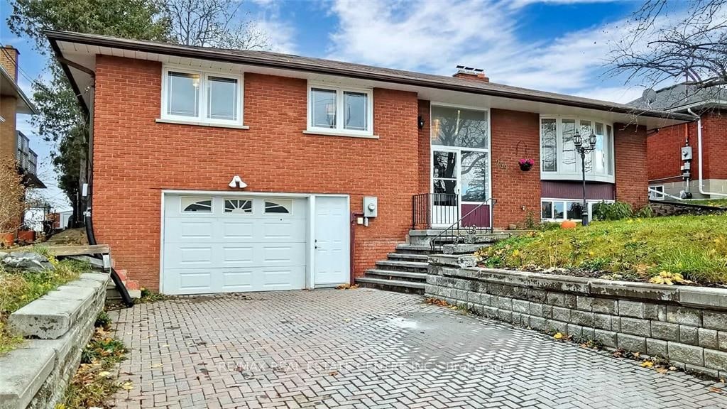 259 Simcoe Road, Bradford West Gwillimbury, ON, L3Z 1Y5