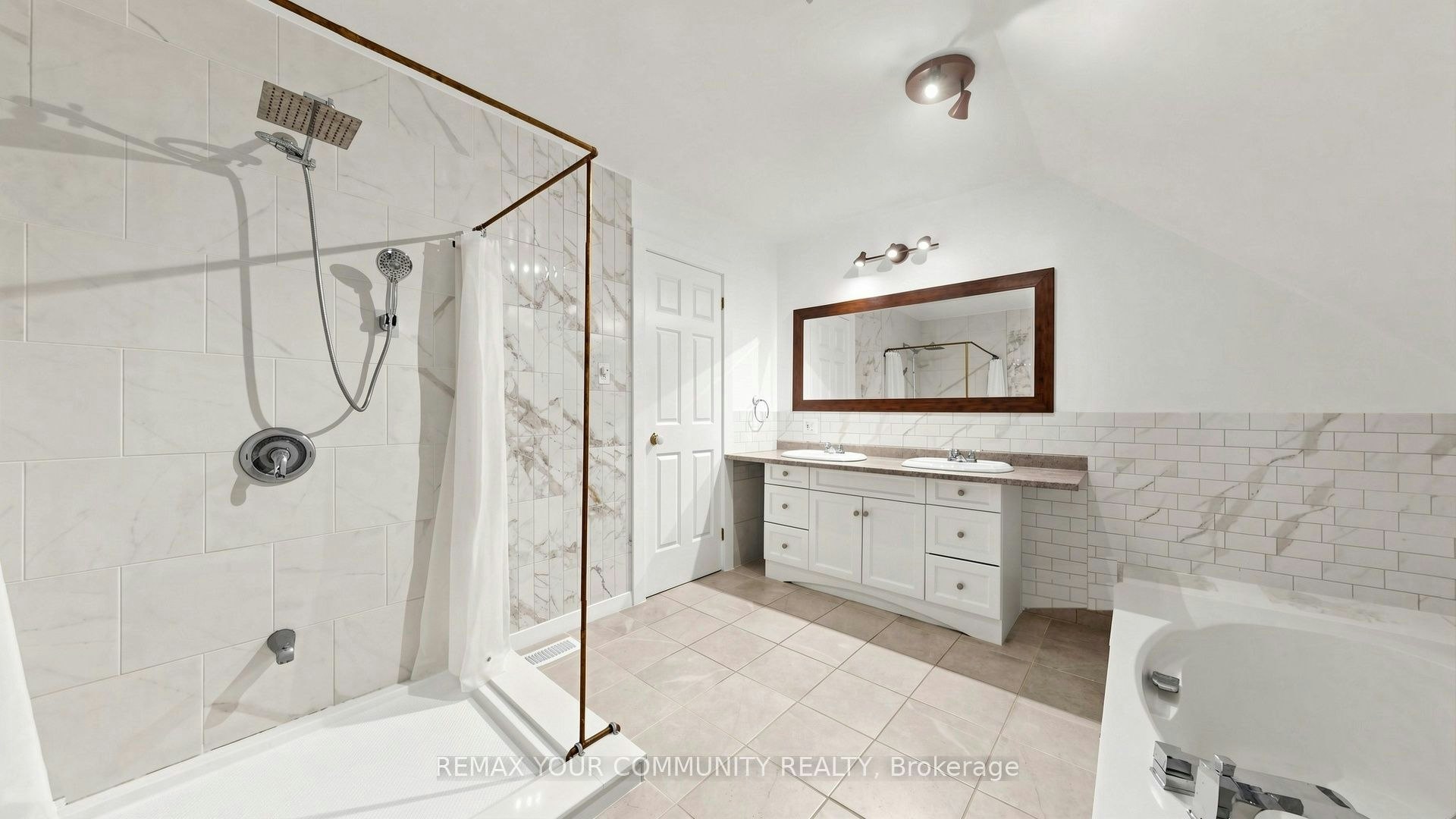 243 Ridge Road, Aurora, ON, L4G 0M3 - 34