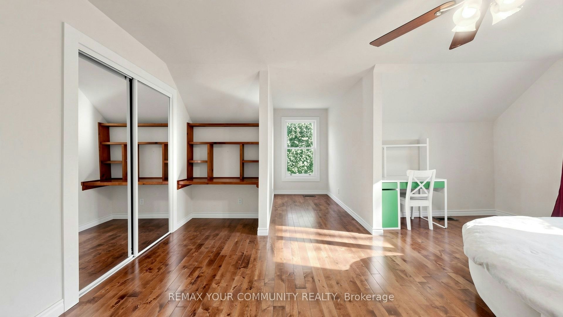 243 Ridge Road, Aurora, ON, L4G 0M3 - 33