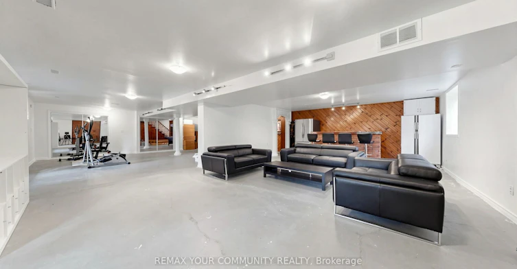 243 Ridge Road, Aurora, ON, L4G 0M3 - 43