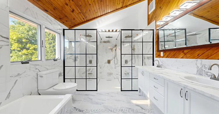243 Ridge Road, Aurora, ON, L4G 0M3