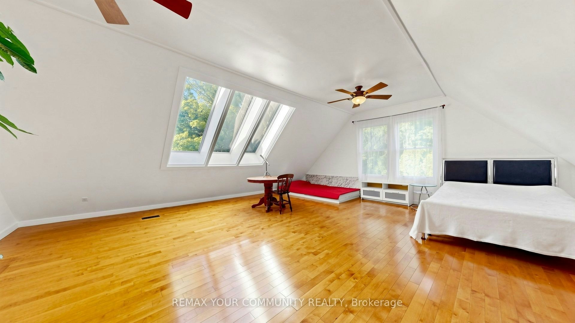243 Ridge Road, Aurora, ON, L4G 0M3 - 41