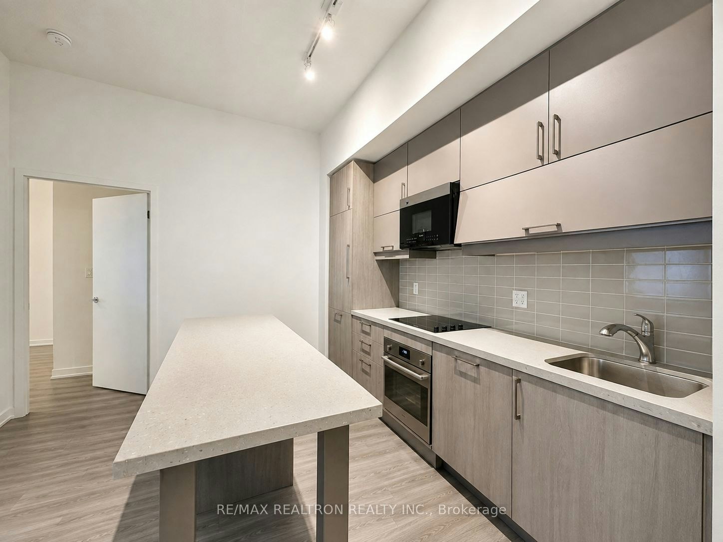 1036-8119 Birchmount Road, Markham, ON, L6G 0H5 - 2