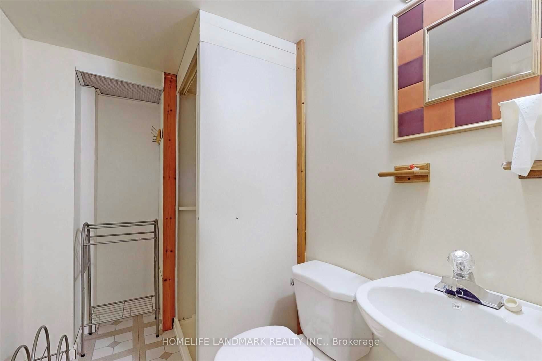 22 Kingsbridge Circle, Vaughan, ON, L4J 8N7 - 25