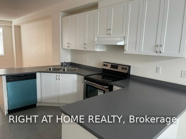 10971 Woodbine Avenue, Markham, ON, L6C 0X4 - 3
