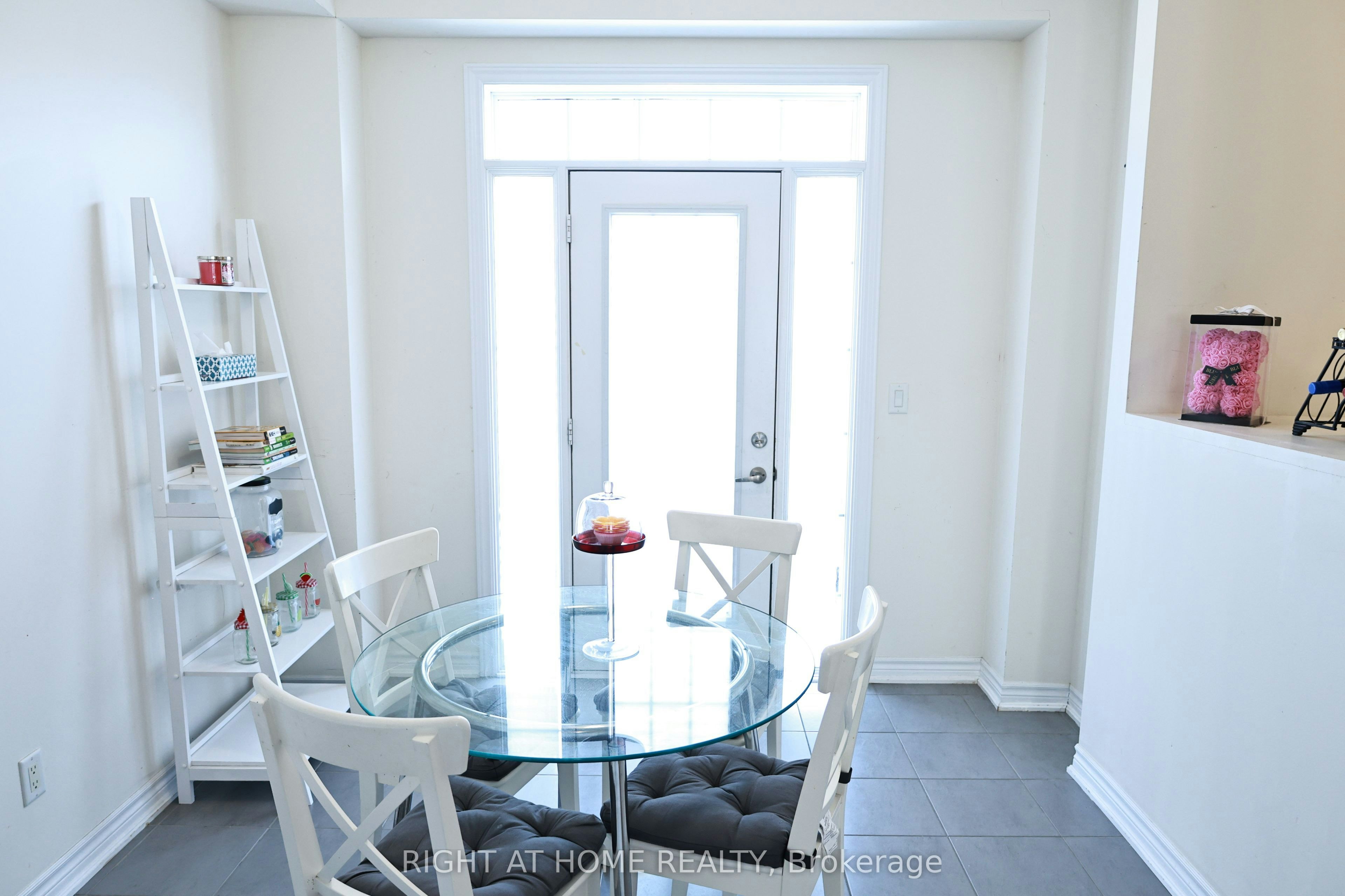 10971 Woodbine Avenue, Markham, ON, L6C 0X4 - 11