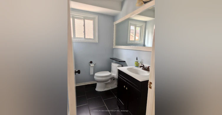 32 Moorcrest Drive, Aurora, ON, L4G 3R4 - 8