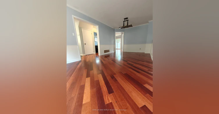 32 Moorcrest Drive, Aurora, ON, L4G 3R4 - 6
