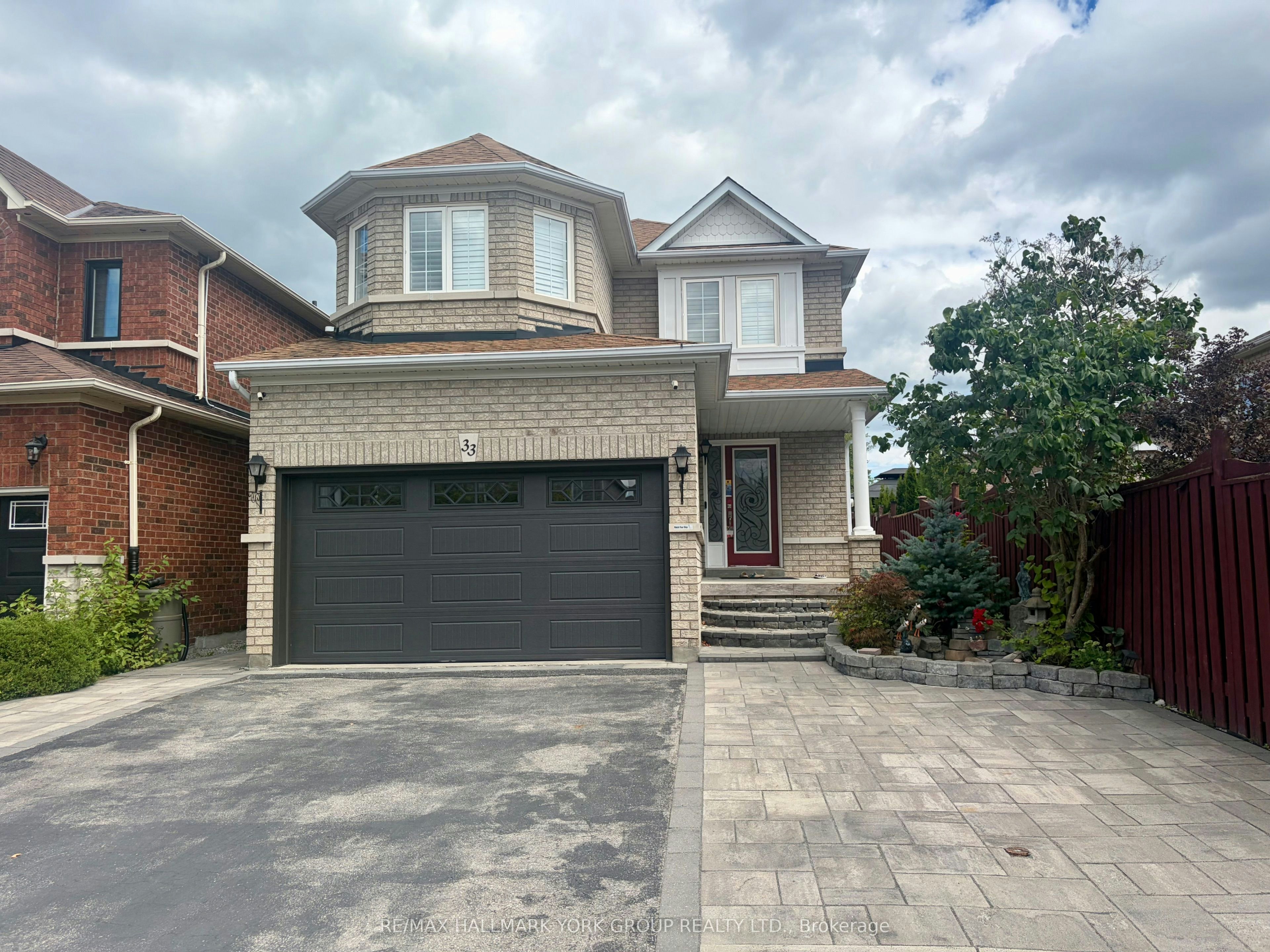 33 Deerwood Crescent, Richmond Hill, ON, L4E 3V4
