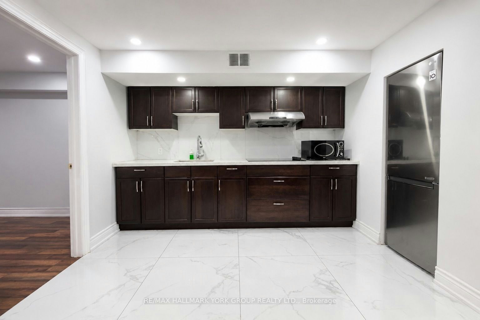 33 Deerwood Crescent, Richmond Hill, ON, L4E 3V4 - 3