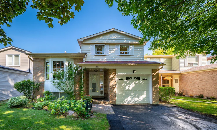 38 Kitsilano Crescent