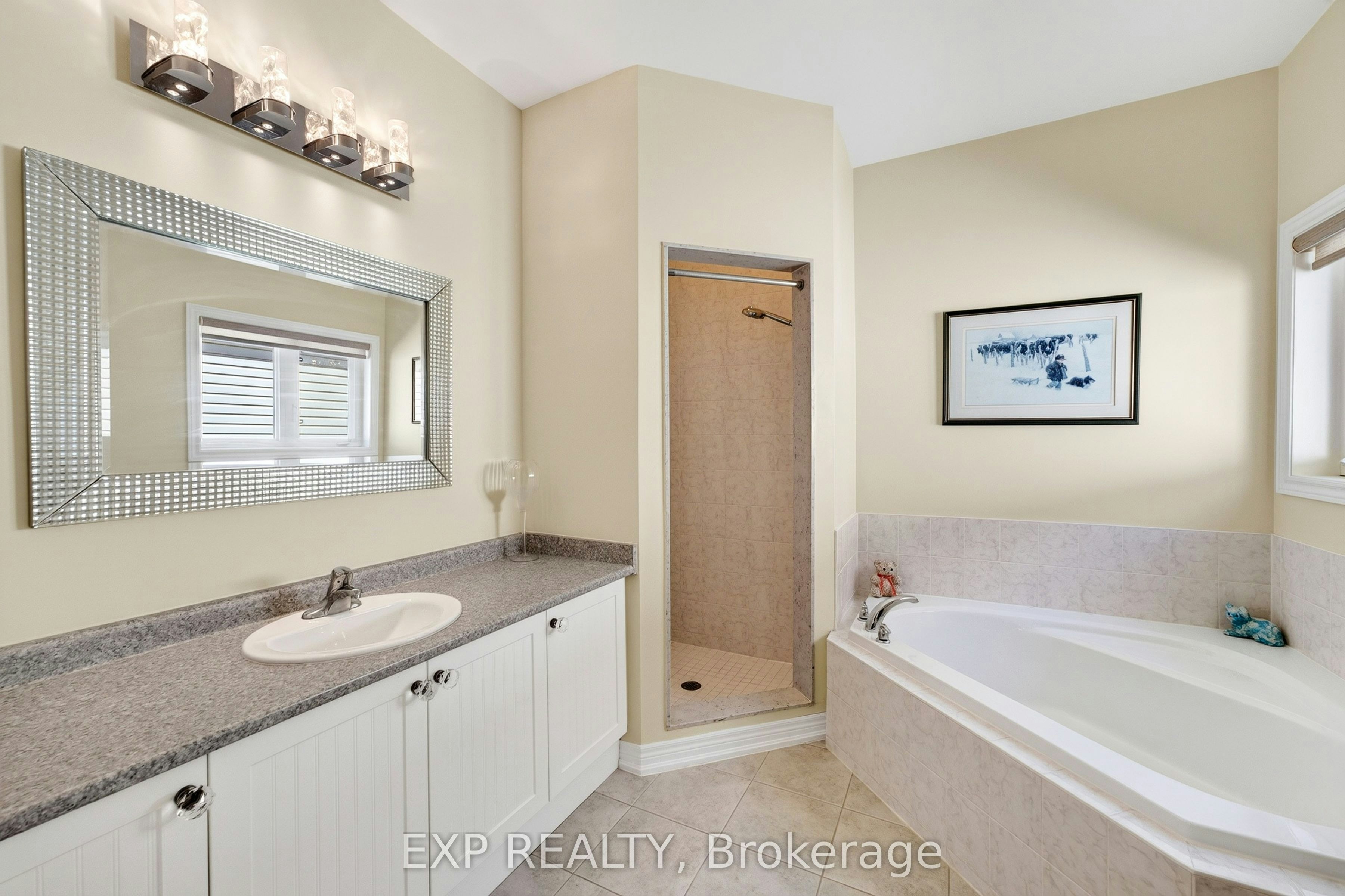 17 Wyndham Circle, Georgina, ON, L0E 1R0 - 23