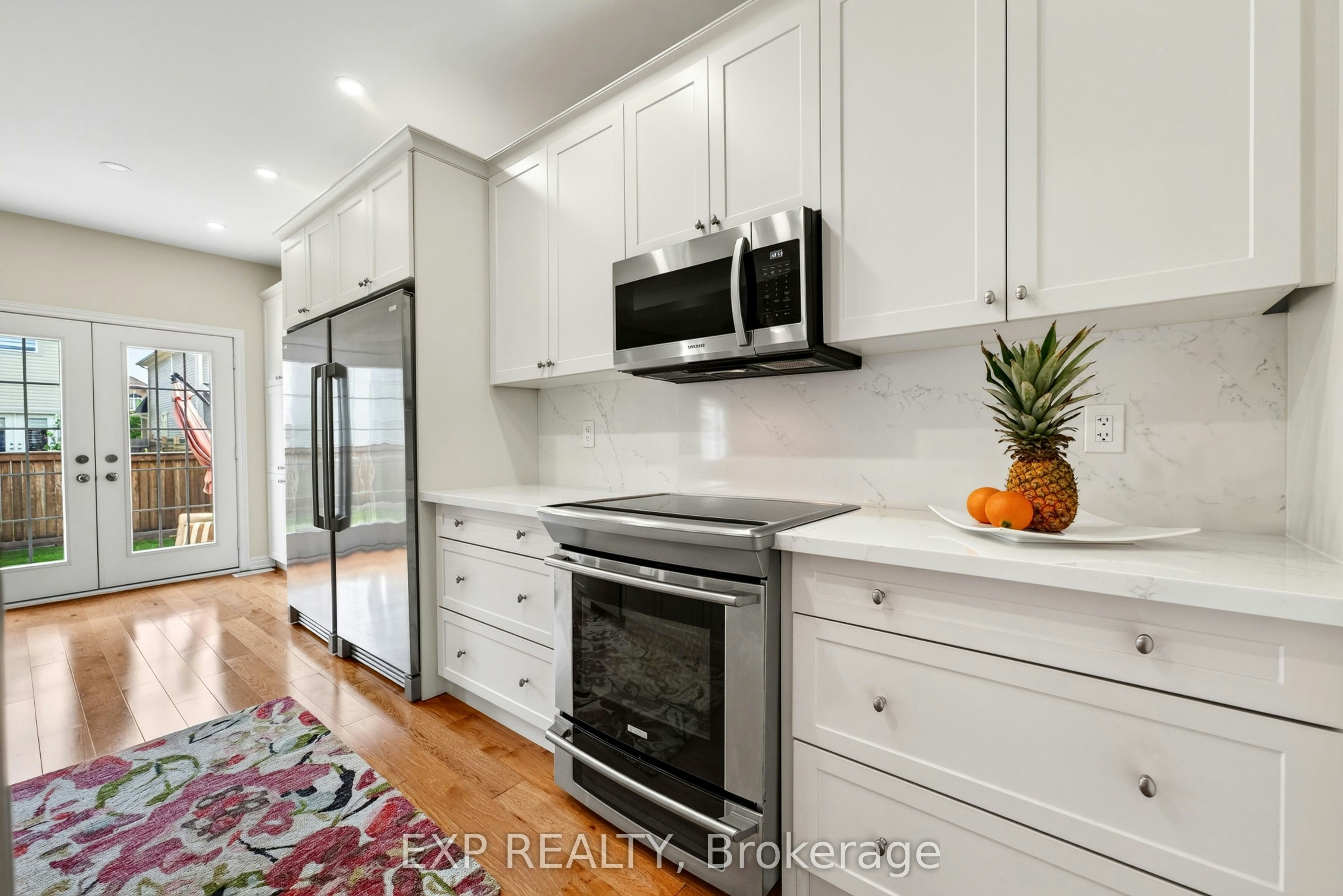17 Wyndham Circle, Georgina, ON, L0E 1R0 - 17