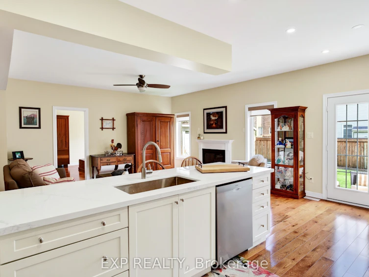 17 Wyndham Circle, Georgina, ON, L0E 1R0 - 18