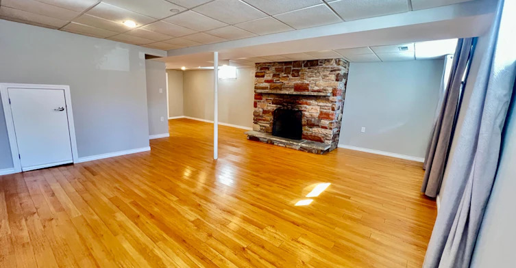 Lower-205 Talbot Crescent, Newmarket, ON, L3Y 1A4 - 3
