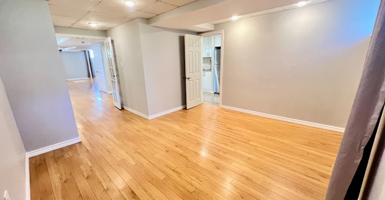 Lower-205 Talbot Crescent, Newmarket, ON, L3Y 1A4 - 5
