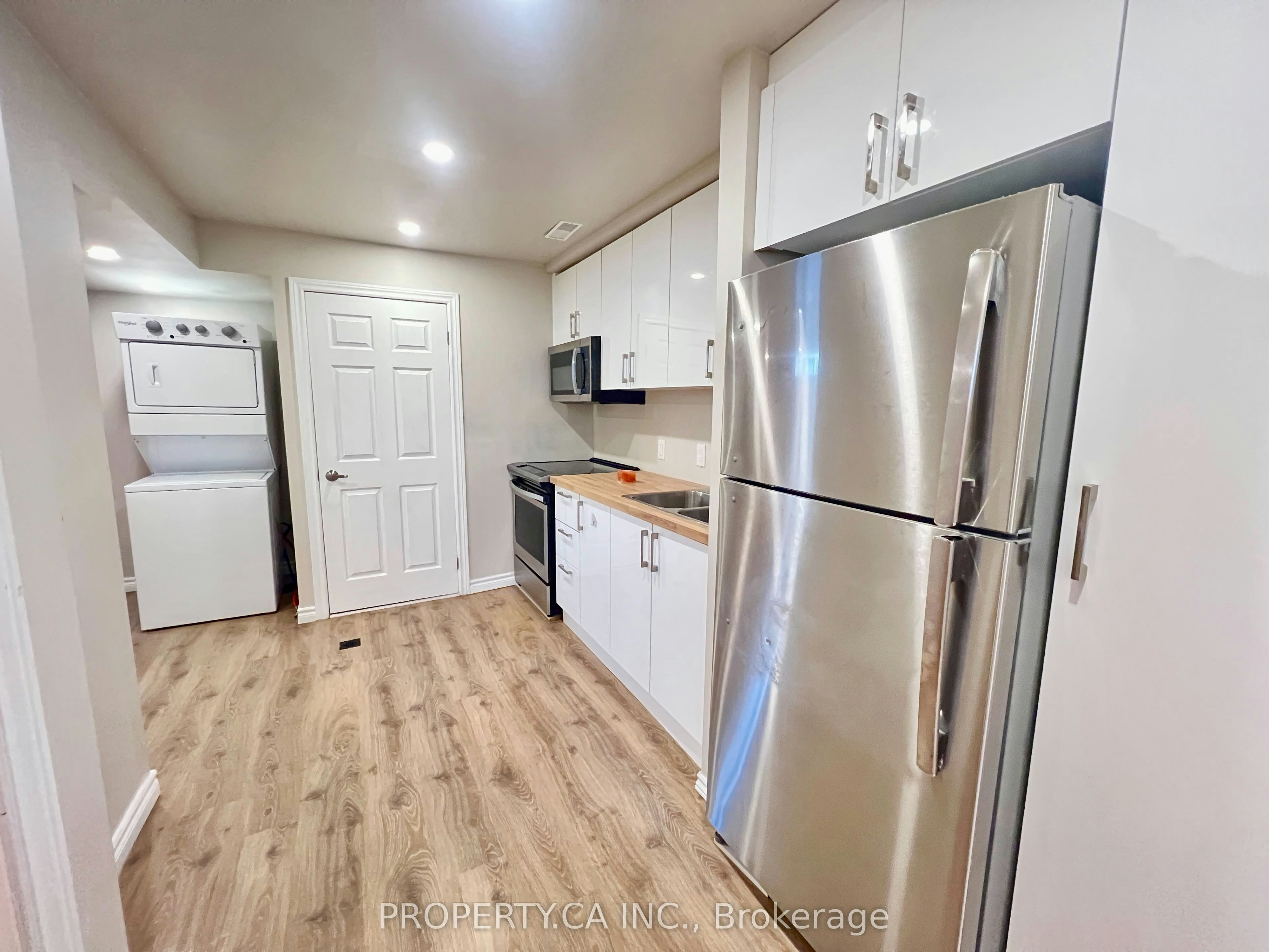 Lower-205 Talbot Crescent, Newmarket, ON, L3Y 1A4 - 4