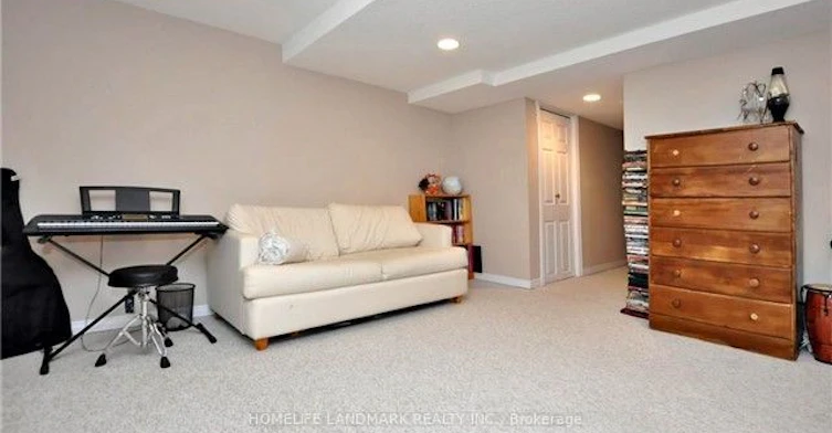 48 Widdifield Avenue, Newmarket, ON, L3X 1Z4 - 13