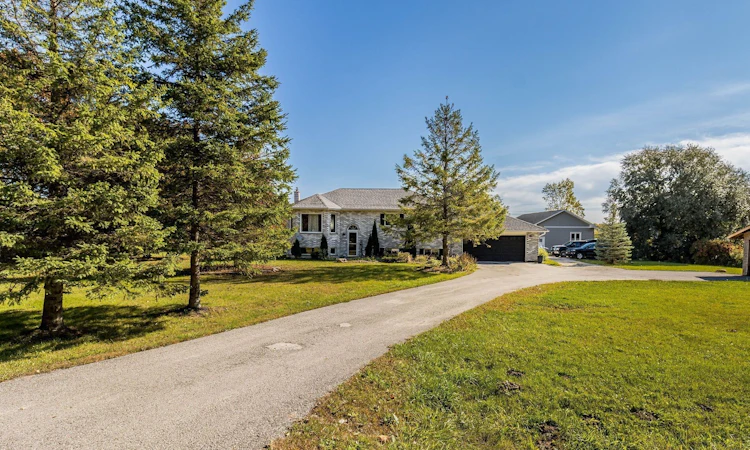 7093 Concession 3 Road