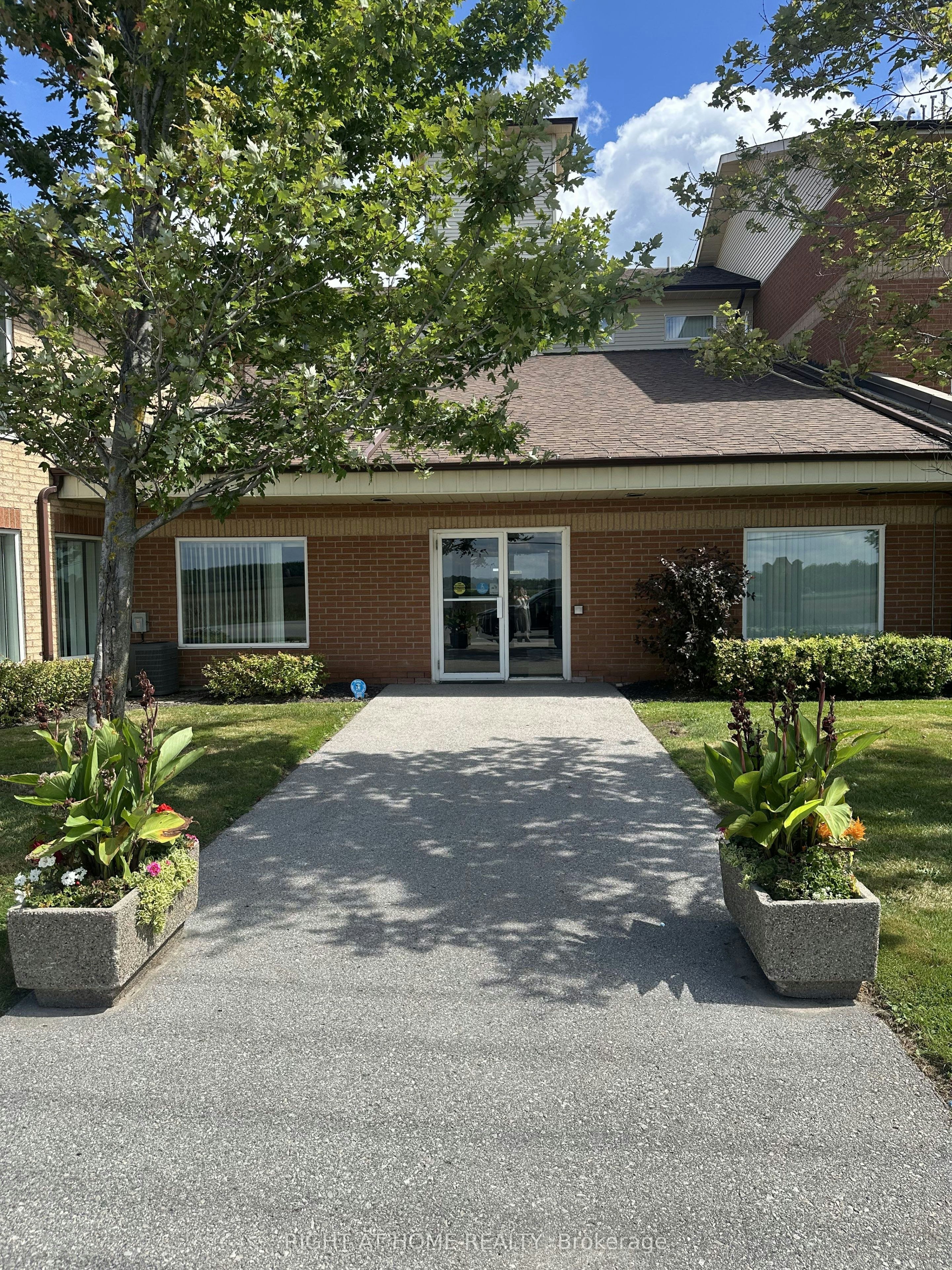 106-247 King Street, New Tecumseth, ON, L9R 1N4 - 5