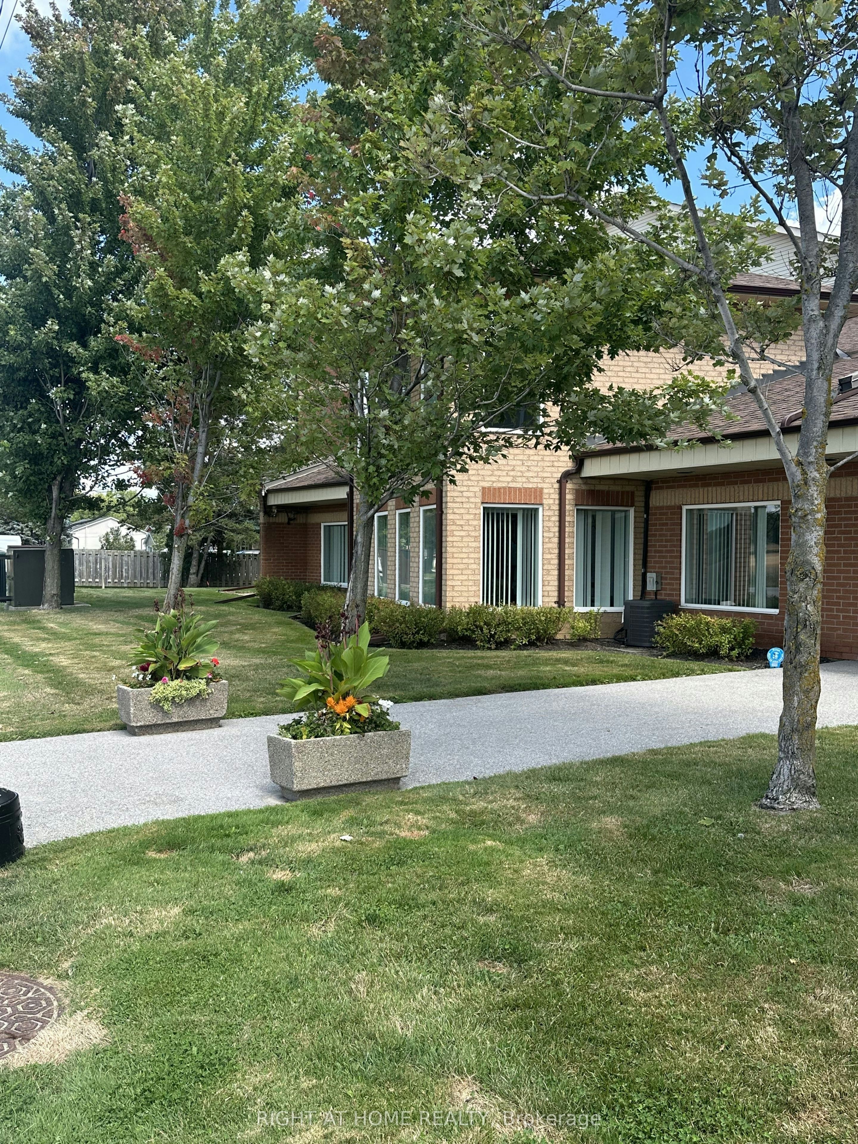106-247 King Street, New Tecumseth, ON, L9R 1N4 - 4