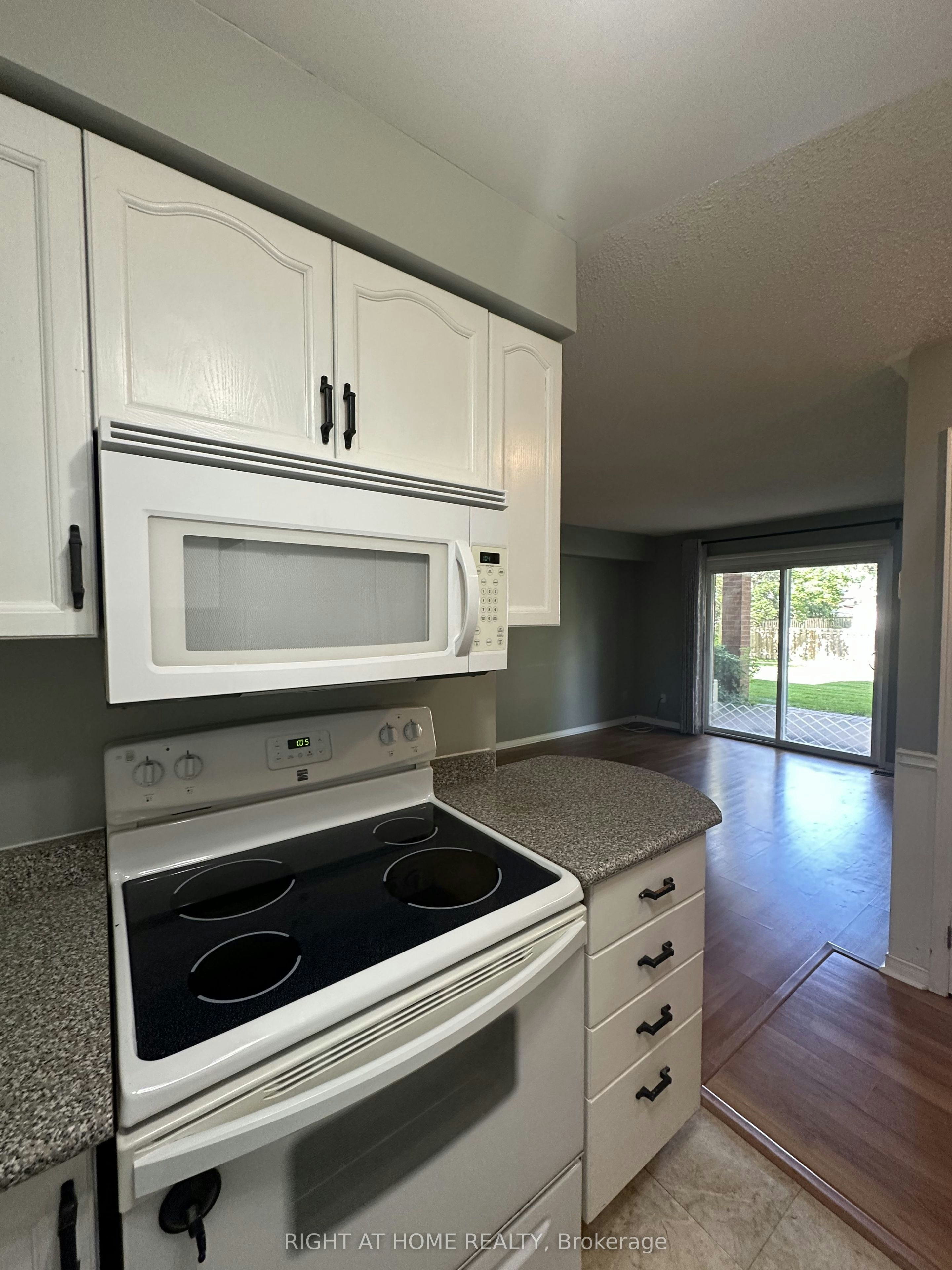 106-247 King Street, New Tecumseth, ON, L9R 1N4 - 23
