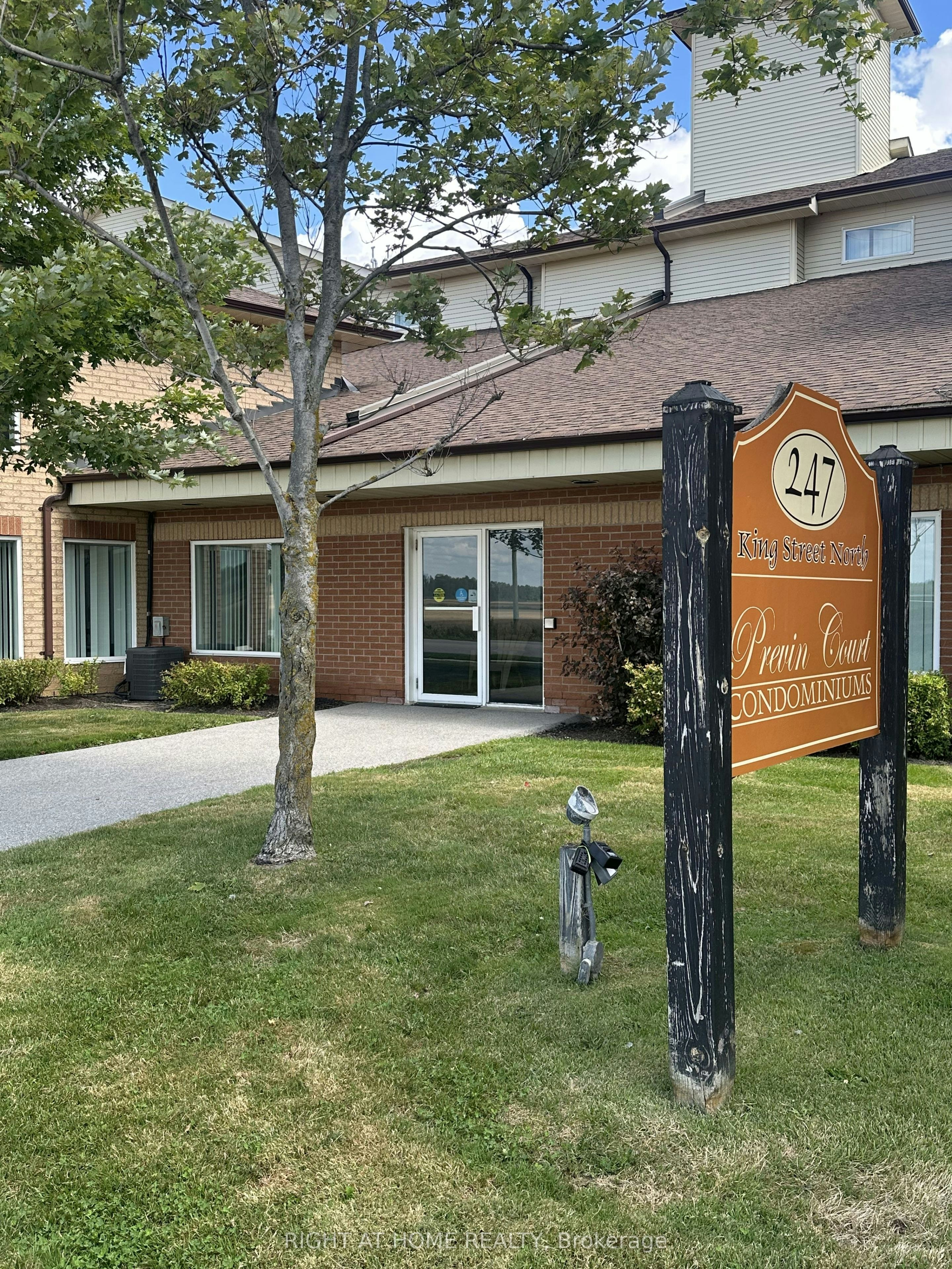 106-247 King Street, New Tecumseth, ON, L9R 1N4 - 3