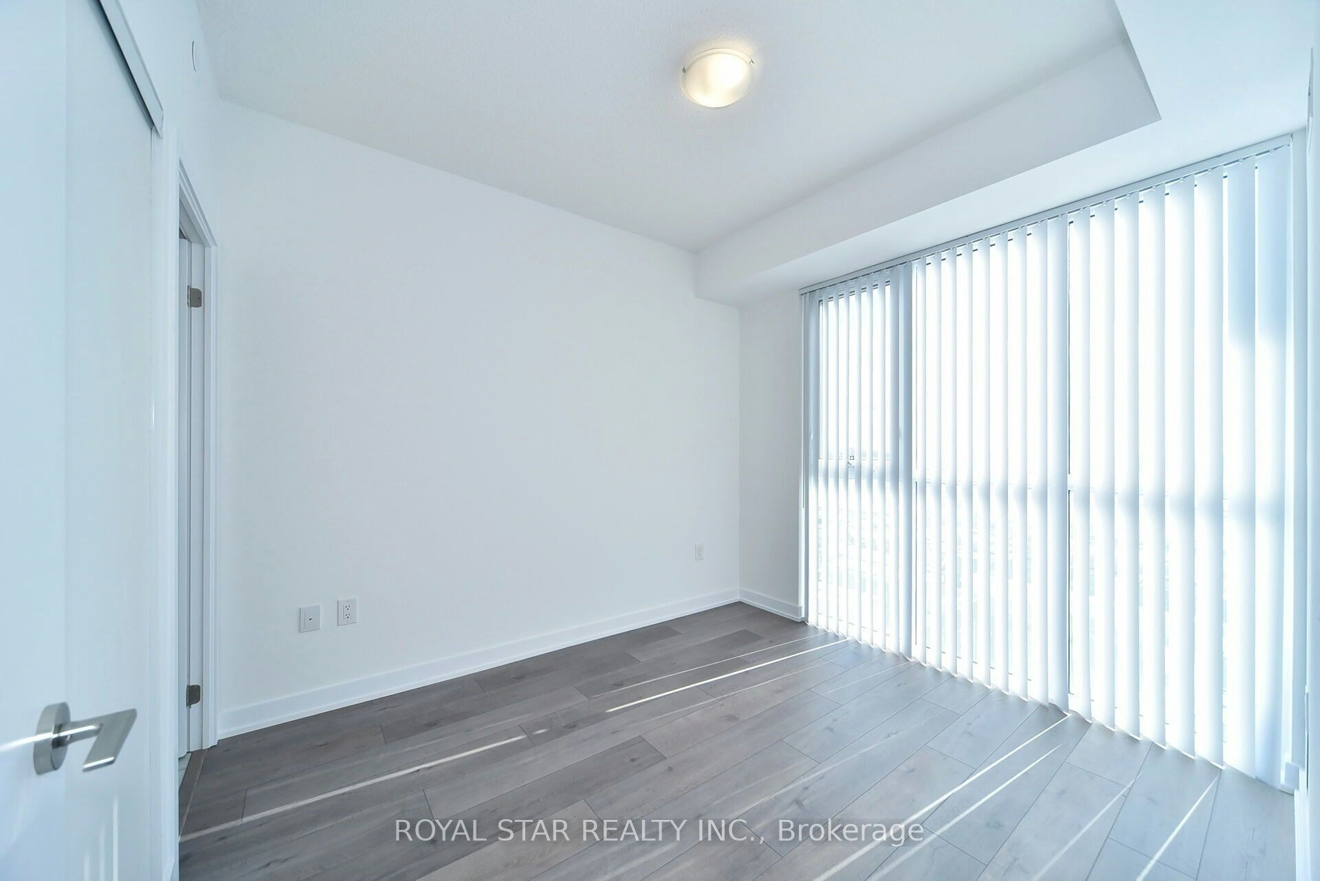 909-10 Honeycrisp Crescent, Vaughan, ON, L4K 0M7 - 29