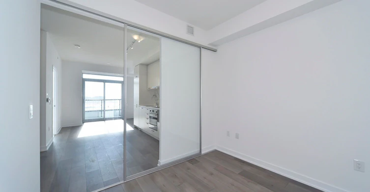 909-10 Honeycrisp Crescent, Vaughan, ON, L4K 0M7 - 20
