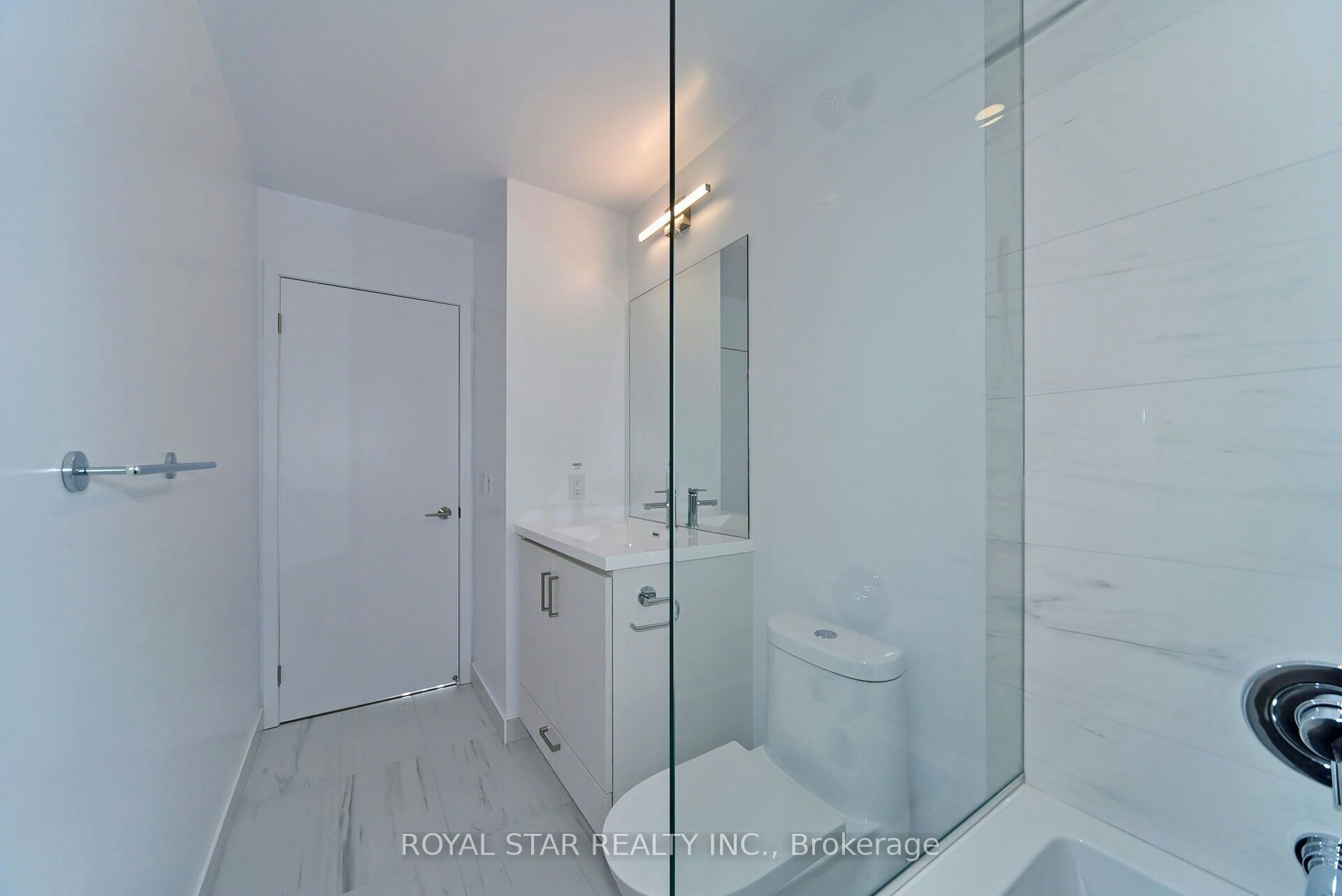 909-10 Honeycrisp Crescent, Vaughan, ON, L4K 0M7 - 33