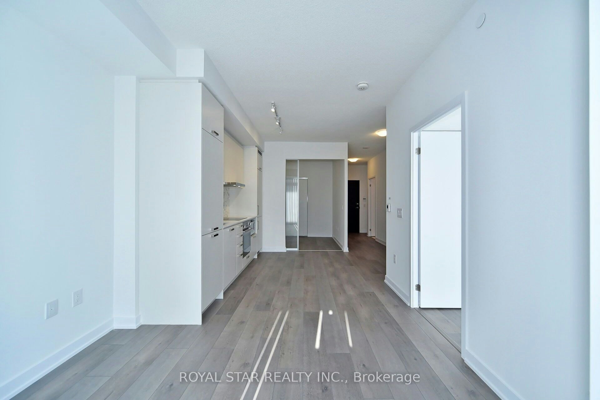 909-10 Honeycrisp Crescent, Vaughan, ON, L4K 0M7 - 27