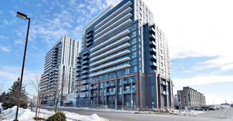 909-10 Honeycrisp Crescent, Vaughan, ON, L4K 0M7