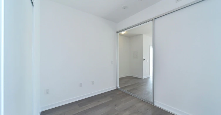 909-10 Honeycrisp Crescent, Vaughan, ON, L4K 0M7 - 19