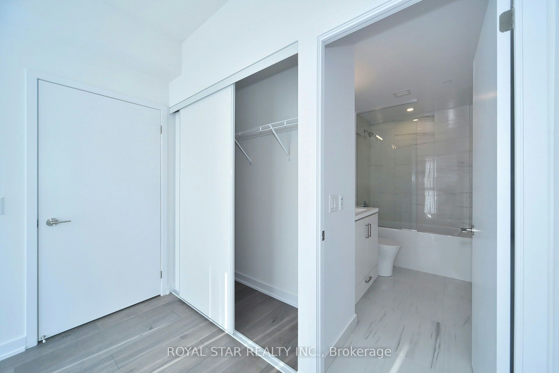909-10 Honeycrisp Crescent, Vaughan, ON, L4K 0M7 - 31
