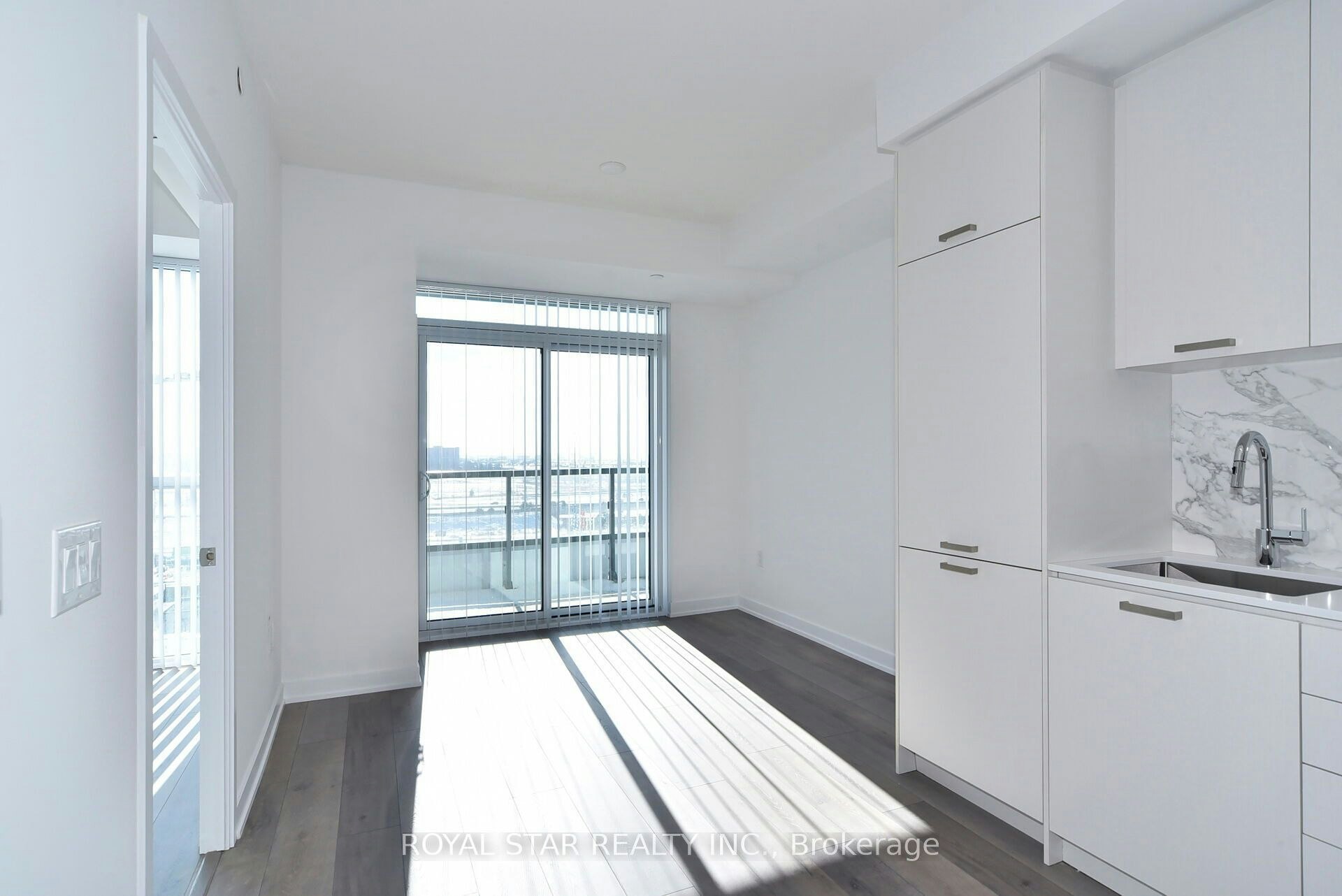 909-10 Honeycrisp Crescent, Vaughan, ON, L4K 0M7 - 26