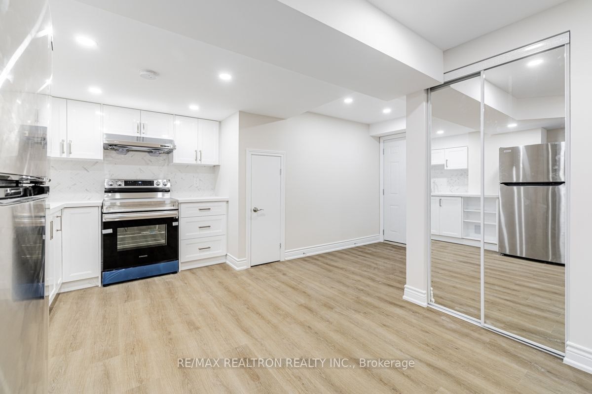 103 Beverley Glen Boulevard, Vaughan, ON, L4J 7V2 - 10