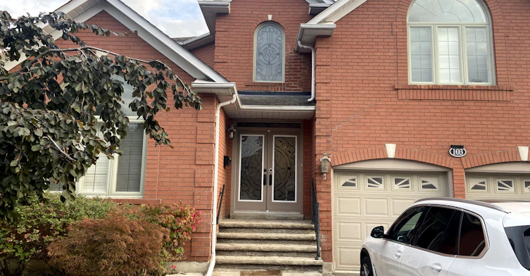103 Beverley Glen Boulevard, Vaughan, ON, L4J 7V2