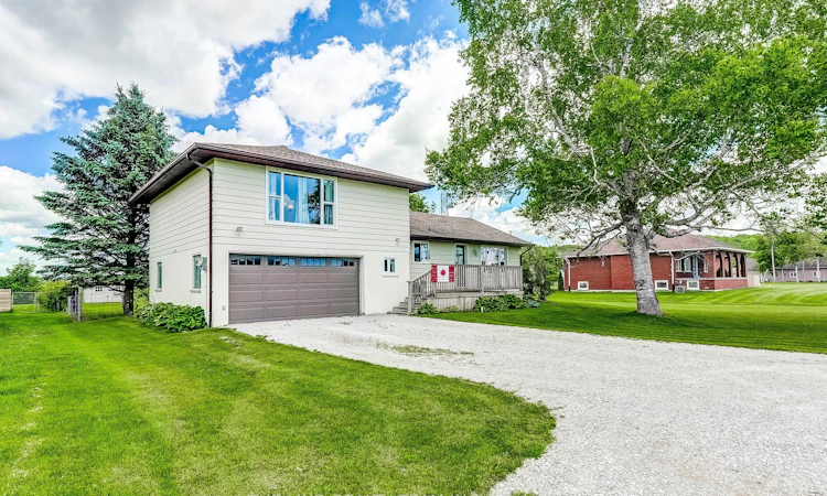 19505 Bathurst Street