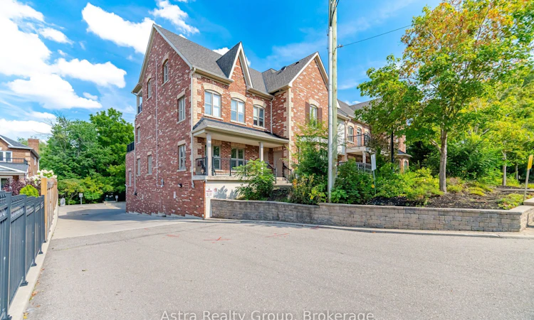 106-9589 Keele Street