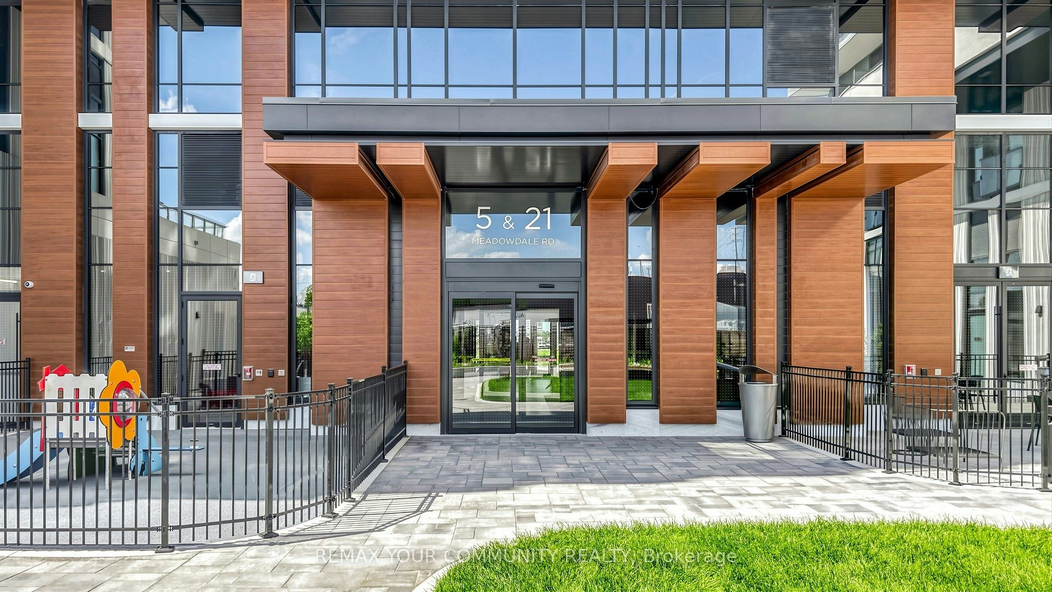 1110-21 Meadowdale Road, Vaughan, ON, L4K 0H6 - 2