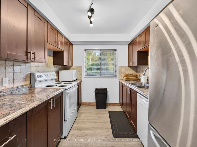 815 Lagoon Drive, Georgina, ON, L0E 1S0 - 11