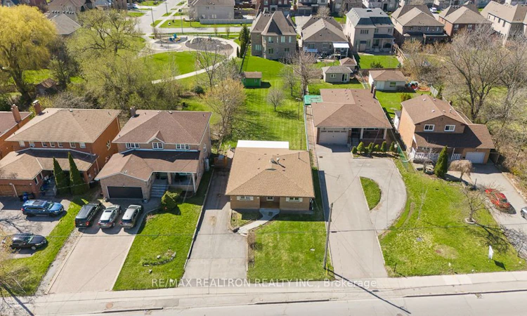 163 Elgin Mills Road W