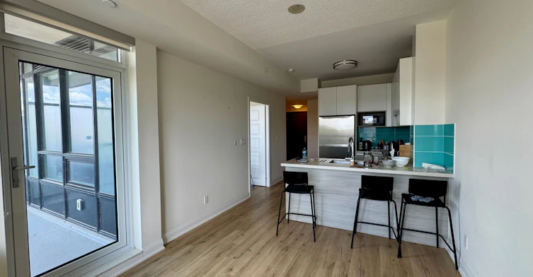 321-25 Water Walk Drive, Markham, ON, L6G 0G3 - 6