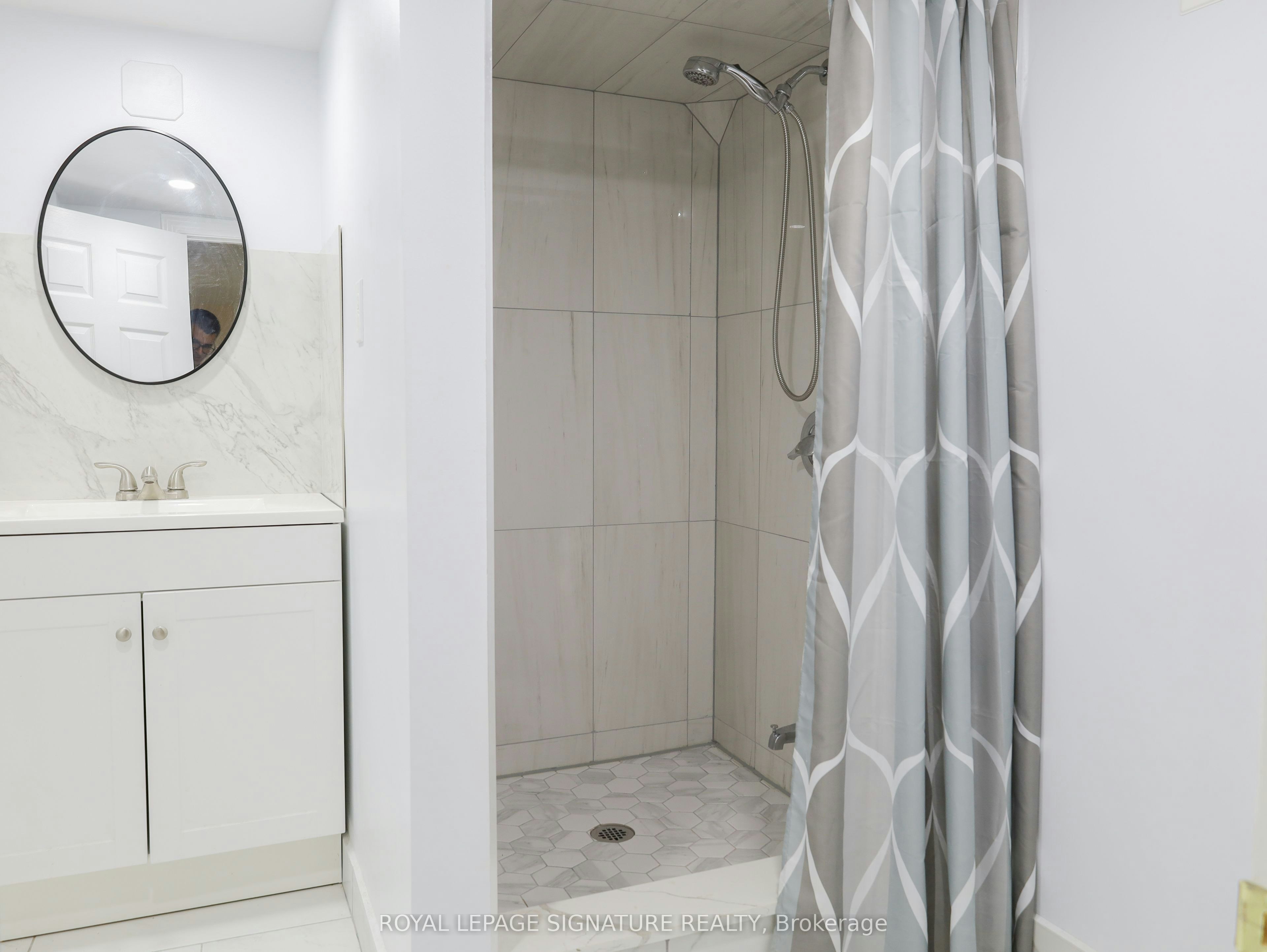 1 Bed 1Bath Basement-77 Rushingbrook Drive, Richmond Hill, ON, L4S 1X4 - 4