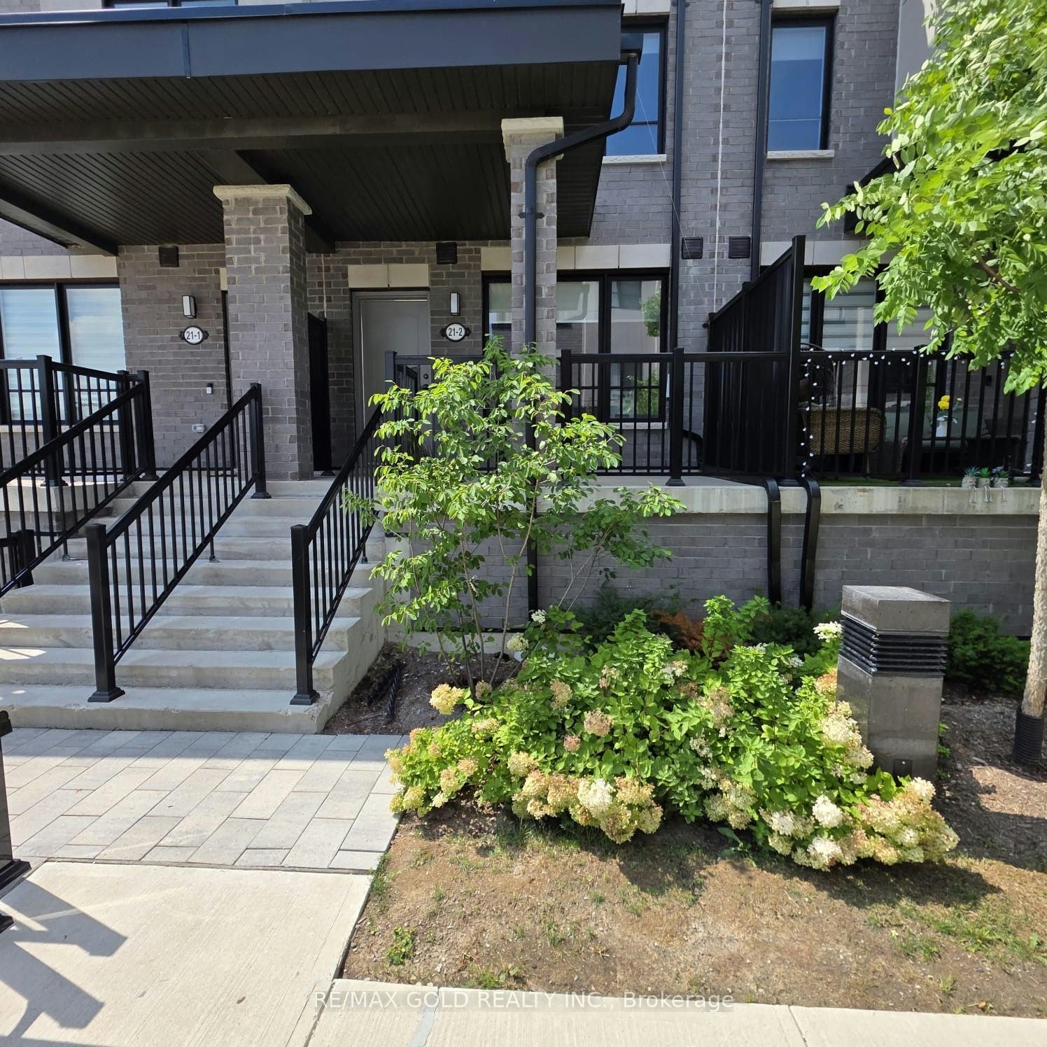 2-21 Baynes Way, Bradford West Gwillimbury, ON, L3Z 4M5