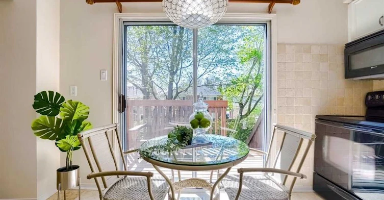 19 Chadburn Crescent, Aurora, ON, L4G 4V6 - 7