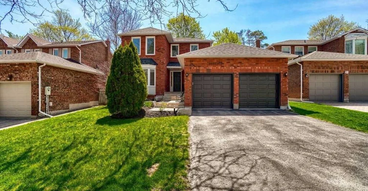19 Chadburn Crescent, Aurora, ON, L4G 4V6