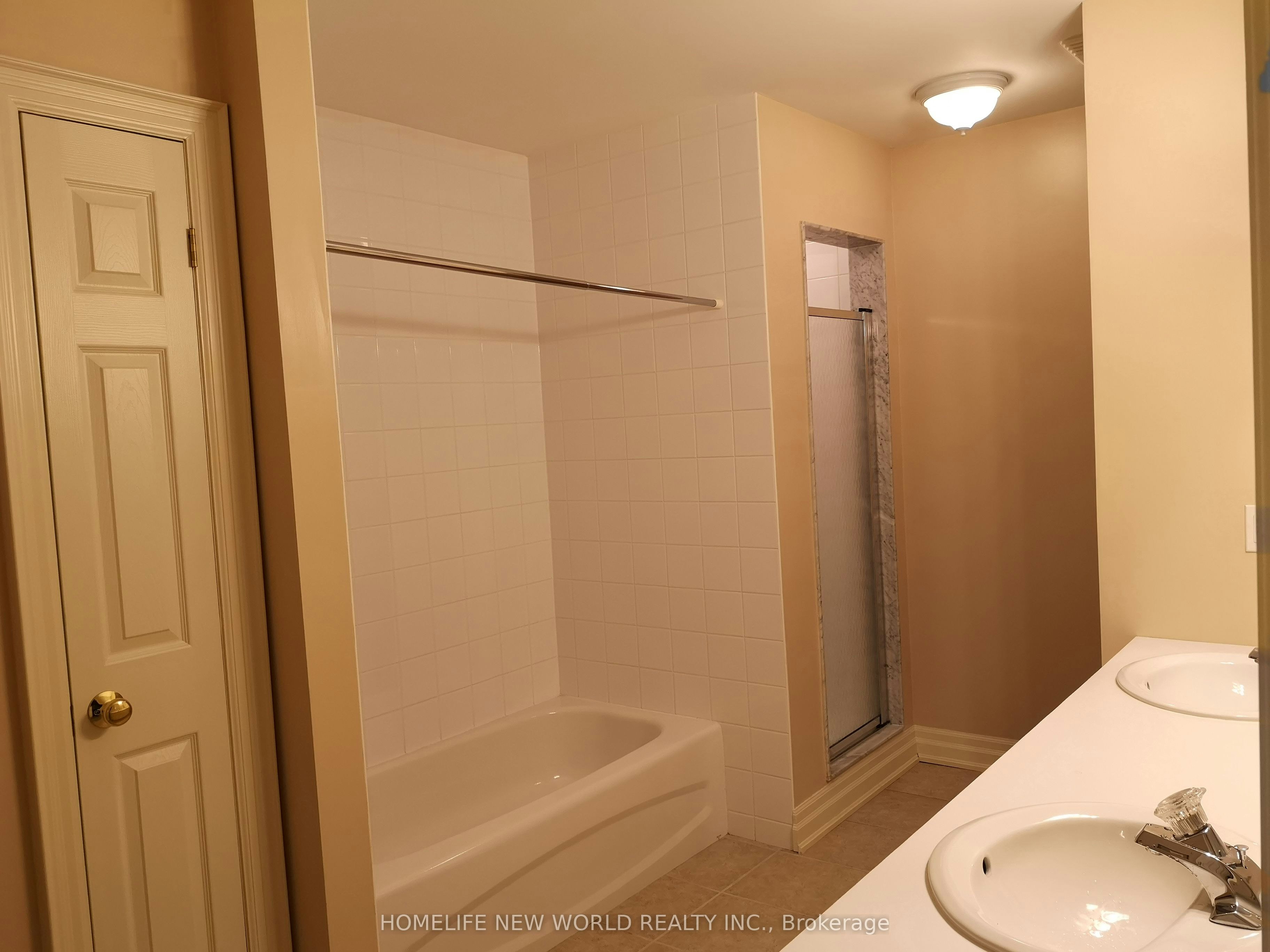 36 Country Heights Drive, Richmond Hill, ON, L4E 3M8 - 11
